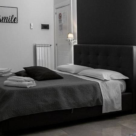 Aurora Luxury Rooms Neapel Exteriör bild