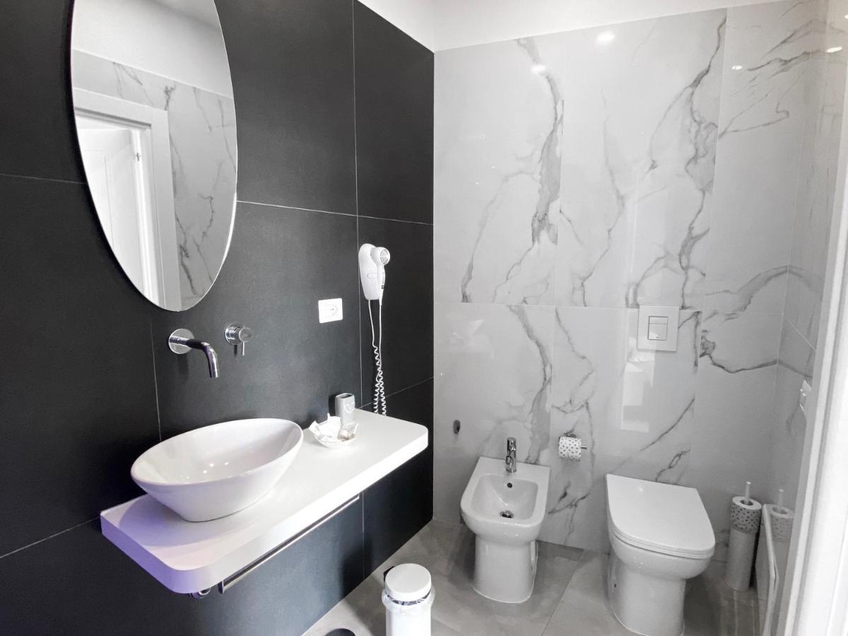 Aurora Luxury Rooms Neapel Exteriör bild