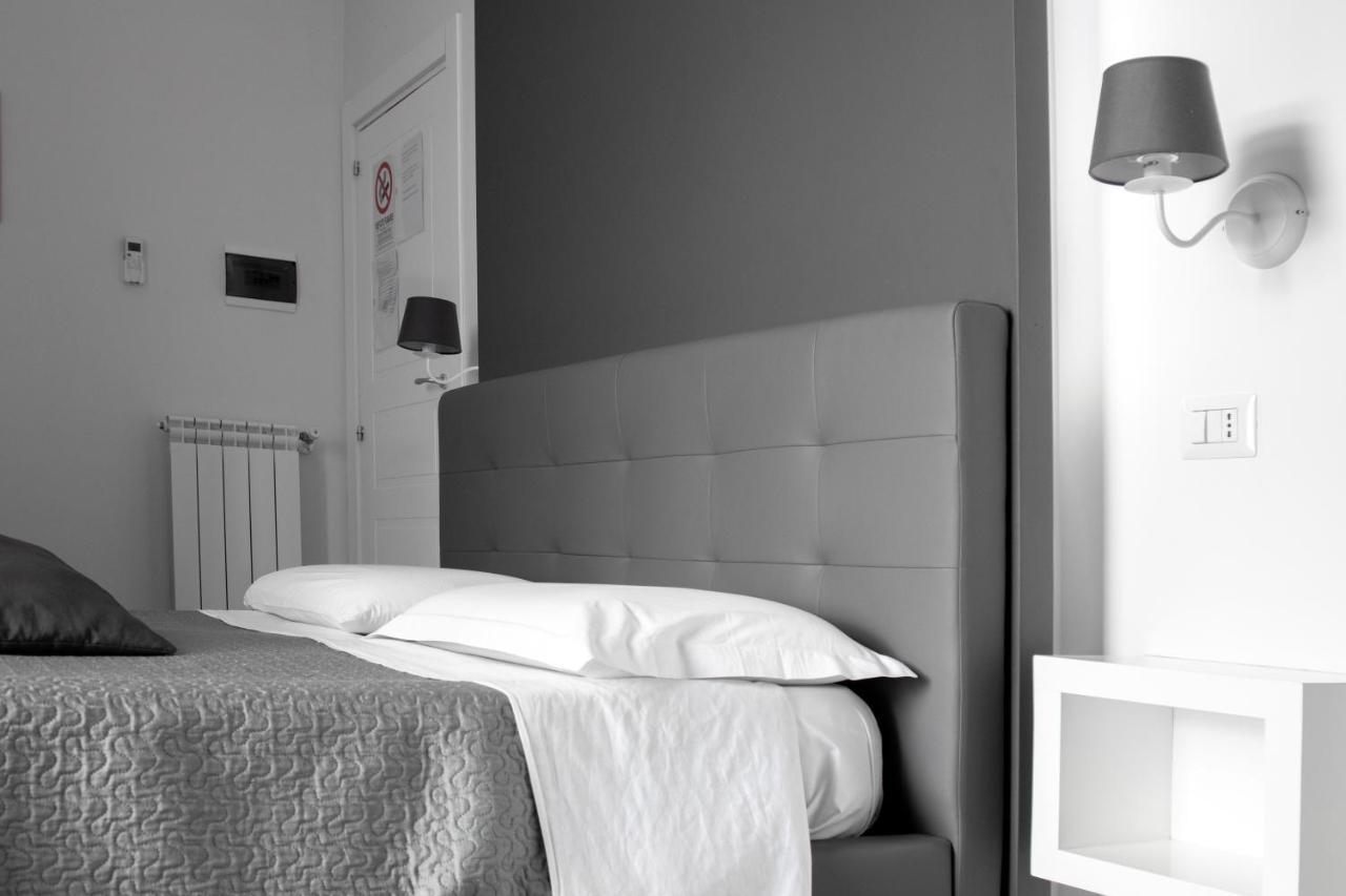 Aurora Luxury Rooms Neapel Exteriör bild