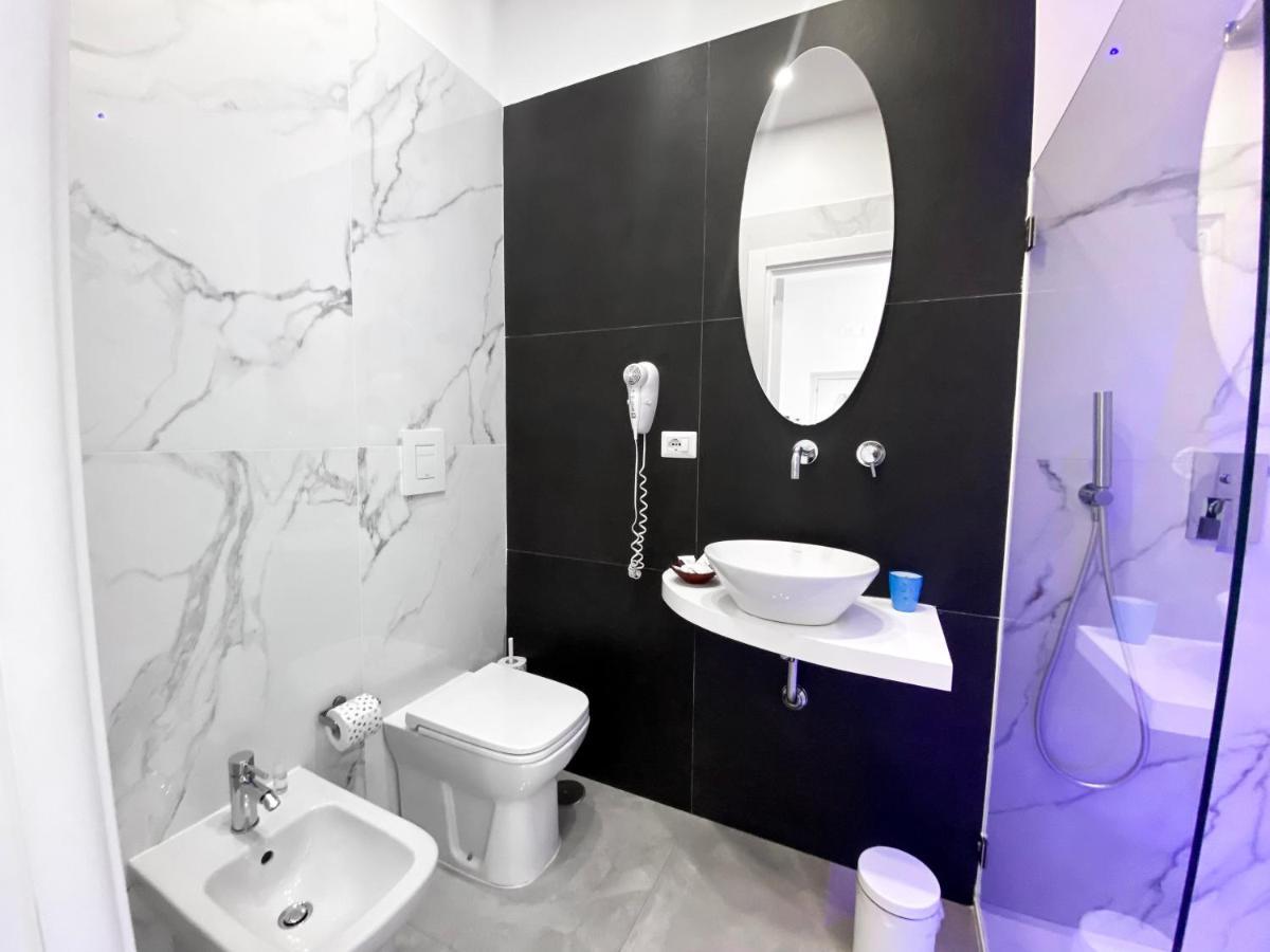 Aurora Luxury Rooms Neapel Exteriör bild
