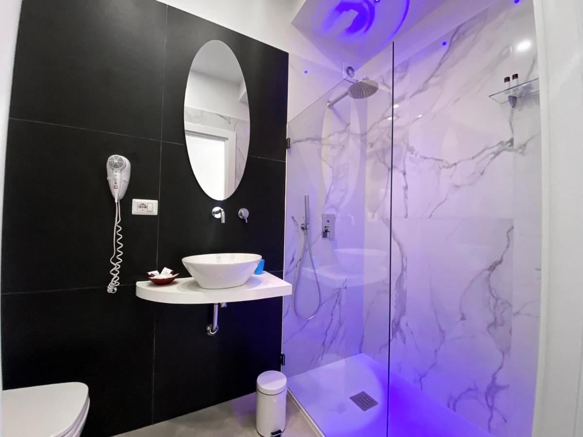 Aurora Luxury Rooms Neapel Exteriör bild